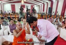 ನವದೆಹಲಿಯಲ್ಲಿ ಪೇಜಾವರ ಶ್ರೀಗಳ 39ನೇ ಚಾತುರ್ಮಾಸ್ಯ ವ್ರತ ಸಂಕಲ್ಪ; ಸಮಾರಂಭದಲ್ಲಿ ಪಾಲ್ಗೊಂಡು ಶ್ರೀಗಳ ಆಶೀರ್ವಾದ ಪಡೆದ ಸಂಸದ ಬಿ.ವೈ.ರಾಘವೇಂದ್ರ